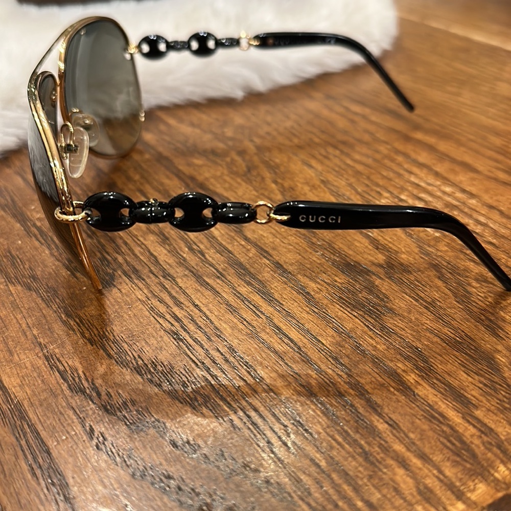 Gucci sunglasses